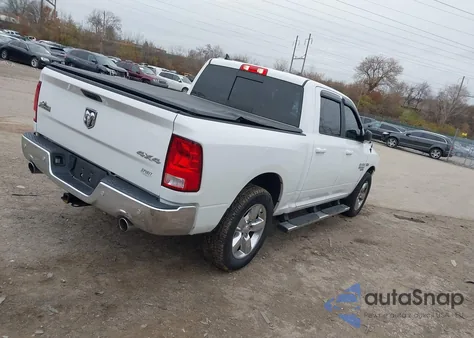 2019 Ram 1500 Classic Big Horn 4X4 5'7 Box z USA, uszkodzony, nr VIN 1C6RR7LT0KS598147